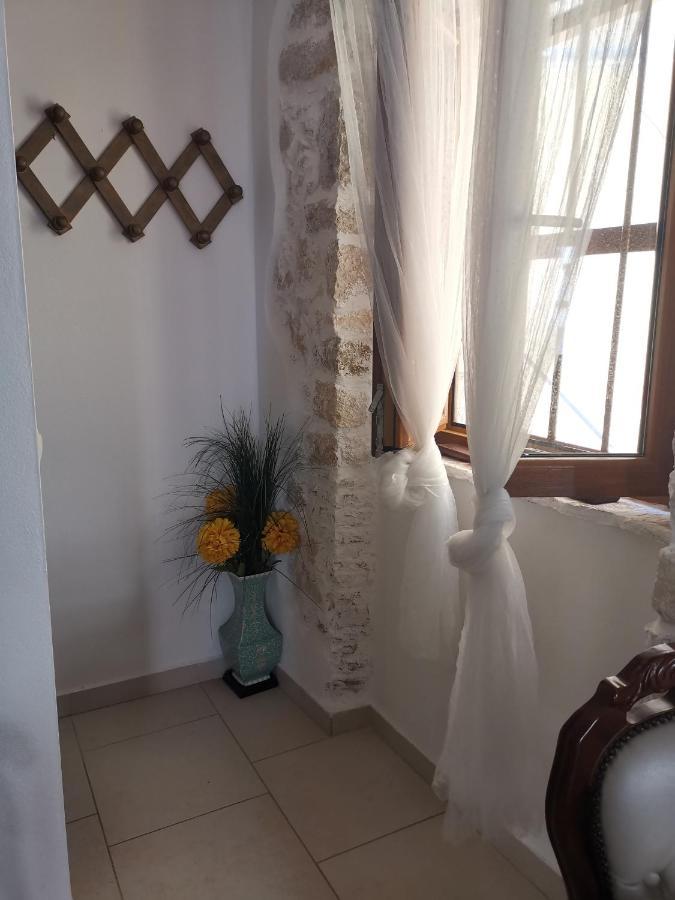 Apartment Martin - 10 Mt To The Beach Rovinj Exterior photo