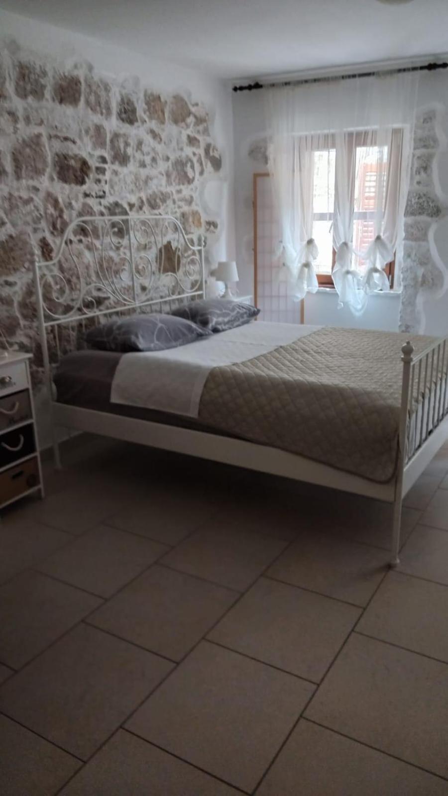 Apartment Martin - 10 Mt To The Beach Rovinj Exterior photo